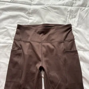 Womens Size Medium Leggings Activewear Running Yoga Brown‎ Pockets Nylon Blend thumbnail 2