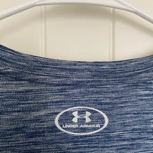 NWOT Under Armour women’s dark blue‎ heatgear loose v-neck athletic top medium thumbnail 6