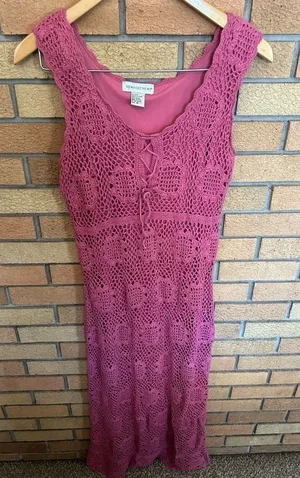 Vintage Newport News Pink Crochet Dress Festival Beach Size Medium thumbnail 1