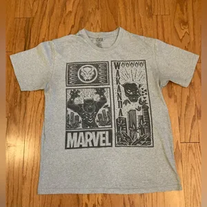 Marvel- Black Panther, gray and black short sleeve top Size‎ L thumbnail 1