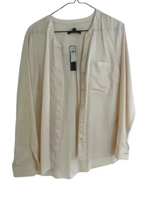 NWT Banana Republic Size Medium Cream 100% Lyocell Satin Banded Collar Shirt NEW thumbnail 3
