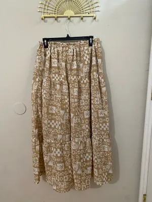 Beyond Words Smocked 2-Piece Tube Top & Tropical Printed Maxi Skirt thumbnail 2