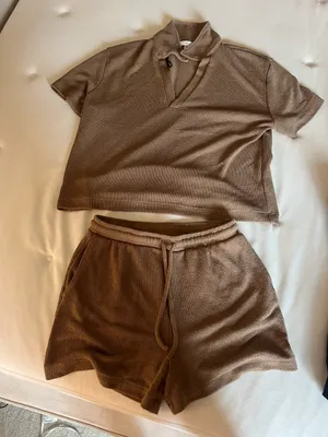 Tan Set thumbnail 2