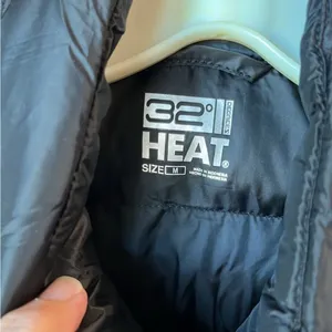 32 Degrees Heat Black Puffer Vest Ski Jacket Full Zip Womens Medium Sleeveless thumbnail 8