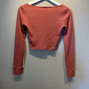 Aritzia TNA Women’s Waffle knit notch neck shirt size XXS thumbnail 8