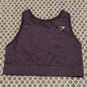 Gymshark Adapt Animal Seamless Sports Bra Size Small Purple thumbnail 2