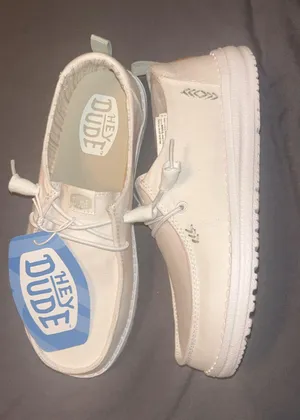 Hey Dude White thumbnail 1