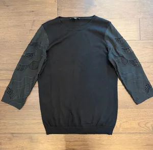 Ann Taylor Black Crewneck Sweater with Cut Out Sleeve Details - Medium - C55-029 thumbnail 1