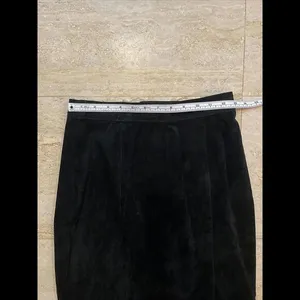 SpringWest Size 5/6‎ Suede Leather Black Suede Skirt thumbnail 2