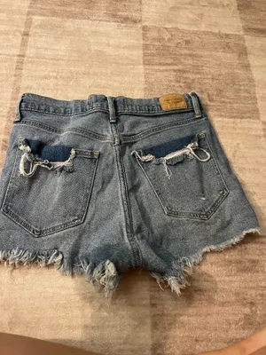 Abercrombie and Fitch high rise shorts thumbnail 7