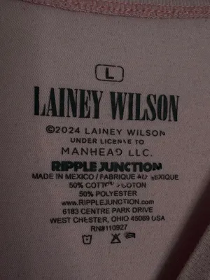 Ripple Junction Lainey Wilson Heart Like a Truck Graphic T-Shirt Pink Large Concert Tee thumbnail 4