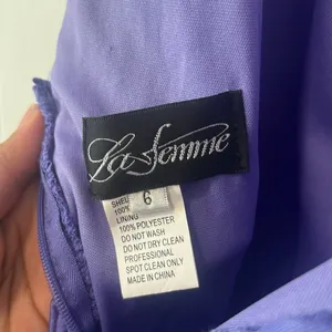 La Femme Strappy Back Ruched Trumpet Gown Size 6 thumbnail 9