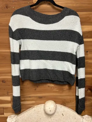 Kaisely Sweater thumbnail 1