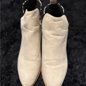 Women's Cream Ankle Boots Size 11 thumbnail 2