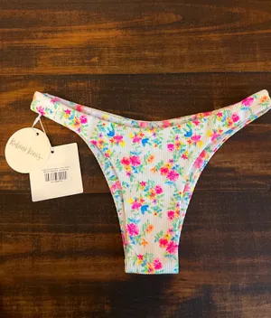 Kulani Kinis thumbnail 2