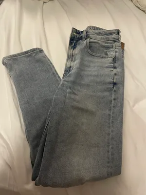 American Eagle Outfitters Mom Jeans thumbnail 1