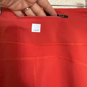 Vuori Women's Orange stride ziper pocket Leggings size XS thumbnail 8