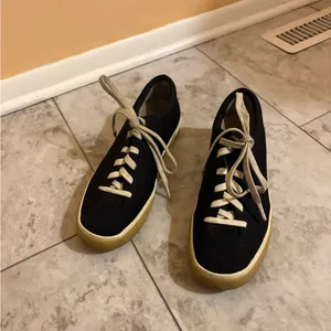 Rothy’s The Lace-Up Sneakers in Black thumbnail 5