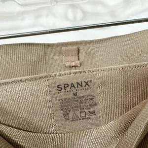 Spanx Medium High Waisted Mid Thigh Shaper Shorts Beige‎ Nude Shapewear 1714 thumbnail 2