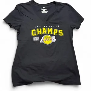 Fanatics Lakers NBA Finals 2020 Black V Neck Tee Women Medium thumbnail 4
