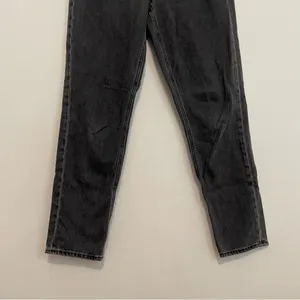 AMERICAN EAGLE AE Mom Jean Black Wash High Waisted High Rise Cropped Crop Ankle thumbnail 6