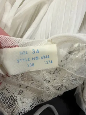 Vintage 1950s Rhythm Lingerie Sheer Pleated Lace Nightgown 34 thumbnail 7