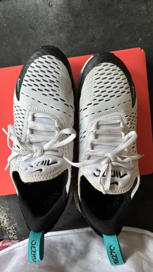Nike Air Max 270 thumbnail 4