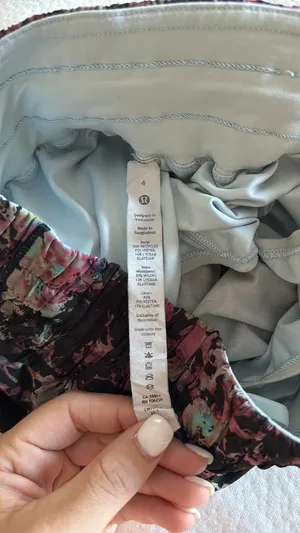 Lululemon Shorts thumbnail 4