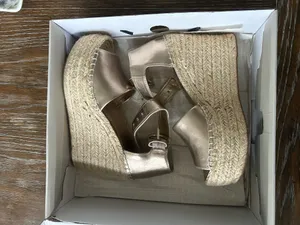 Marc Fisher Alida Wedge Gold Sandals thumbnail 3