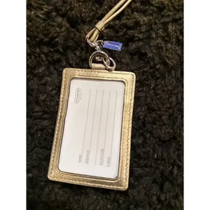 COACH Signature ID badge holder Gold thumbnail 3