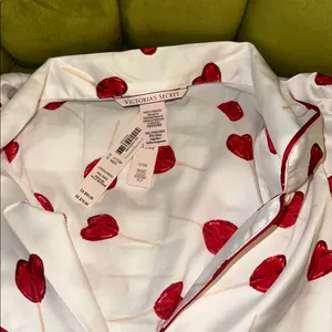 NWT Victorias Secret Valentine PJ Set thumbnail 4