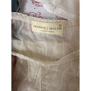 Frankee & Skylarr XS Cream Textured Long Sleeve Top Sheer Stretch Fitted Blouse thumbnail 6