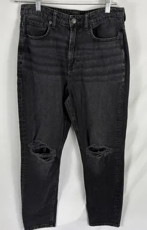 American Eagle Black Distressed Highest Rise Mom Jean Size 6R thumbnail 1