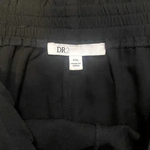 DR2 Elastic Tie Waist Pull-On Shorts in Black thumbnail 6