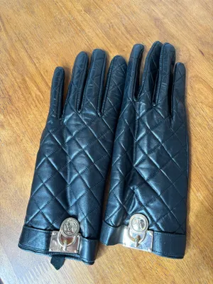Michael Kors Leather Gloves thumbnail 1