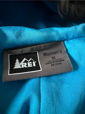 REI Women’s Insulated Puffer Jacket, Medium Black thumbnail 5