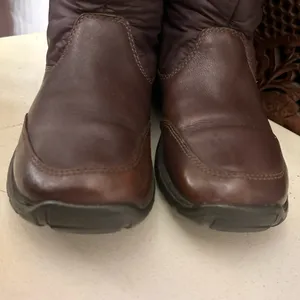 UGG Boots Womens 7 MATILDA 1904 Brown Vibram Puffer Quilted Waterproof thumbnail 5