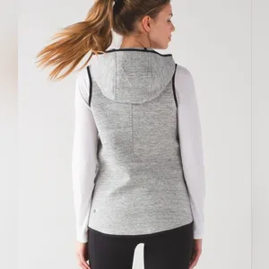 New Reversible Lululemon Insculpt Vest In Gray With Hood thumbnail 2