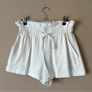 LE LIS | White Paper Bag Drawstring Shorts Sz M thumbnail 2