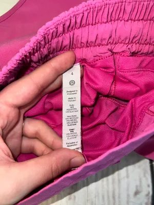 Lululemon Hotty Hot Short 2.5” thumbnail 4