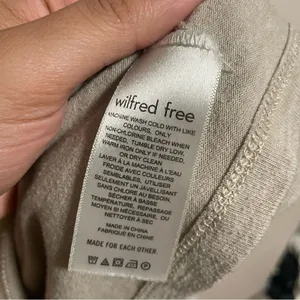 Aritzia Wilfred Free Pisces Reglan Lounge Long Sleeve Shirt- Size Small thumbnail 5