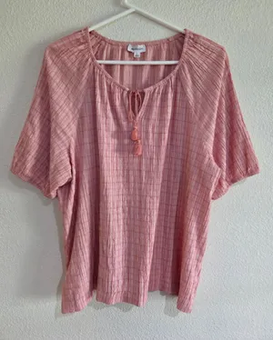Westbound Women’s L Salmon Pink Textured Short Sleeve Blouse thumbnail 1