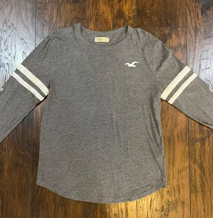 Hollister Long Sleeve thumbnail 1