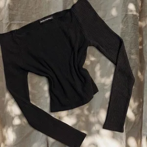 Vintage Brandy Melville Ribbed Off the Shoulder Long Sleeve thumbnail 7