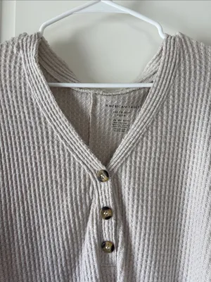 American Eagle Outfitters Cream Waffle Knit Long Sleeve Henley / M4 thumbnail 2