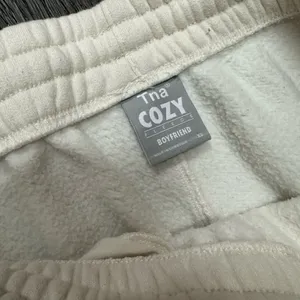 Aritzia Tna Cozy Fleece Boyfriend Jogger Sweatpants thumbnail 4
