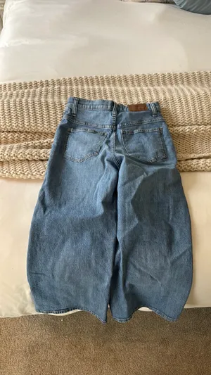 Madewell Medium Wash Jeans thumbnail 8