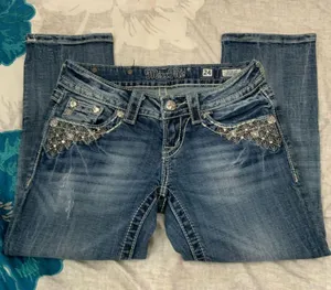 Miss Me Cuffed Capris thumbnail 3