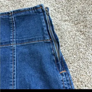 Free people high waisted denim skirt‎ size 4 thumbnail 3