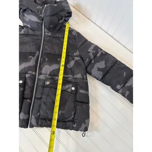 Sebby Hooded Crop Puffer Jacket Black Camo Full Zip Outdoor Gorp Womens Size M thumbnail 4
